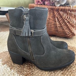 Earth Origins women’s boots.